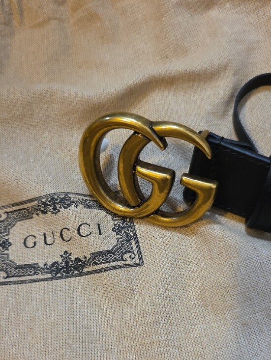 Gucci Womens Black Leather Belt with Gold Double G Buckle